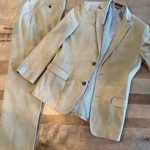 Kids Tommy Hilfiger suit (size 16 jacket/size 18 pants).